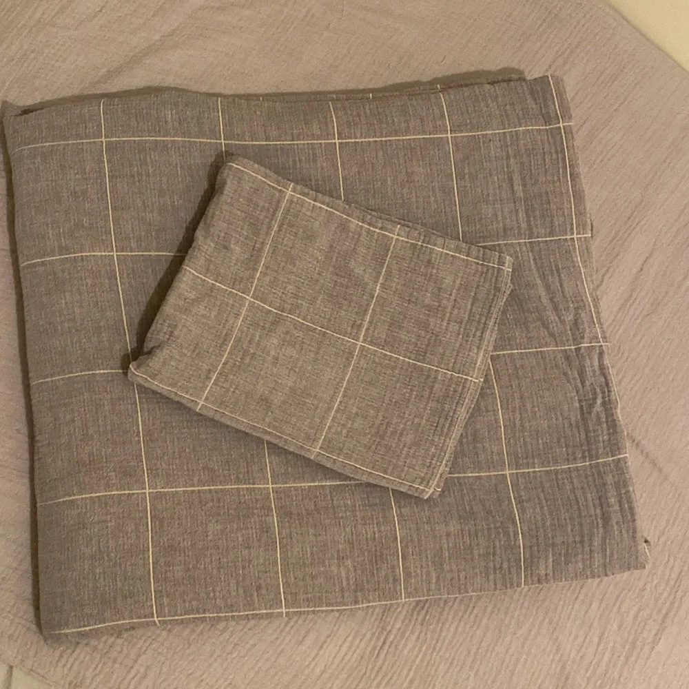 Parachute Natural Cotton Fabric Duvet Cover & One Pillowcase.